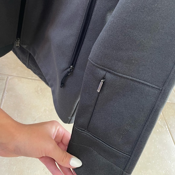 The North Face: Women’s Shelbe Raschel Hooded Jacket - Picture 5 of 5